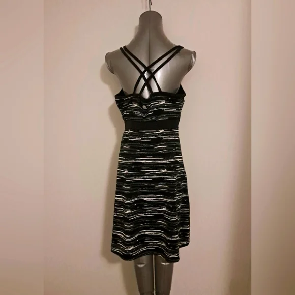 🎊🎊 Soybu Black & White Athletic Dress Size Large - Picture 2 of 8